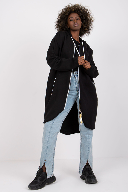 Stulbinantis juodas megztinis