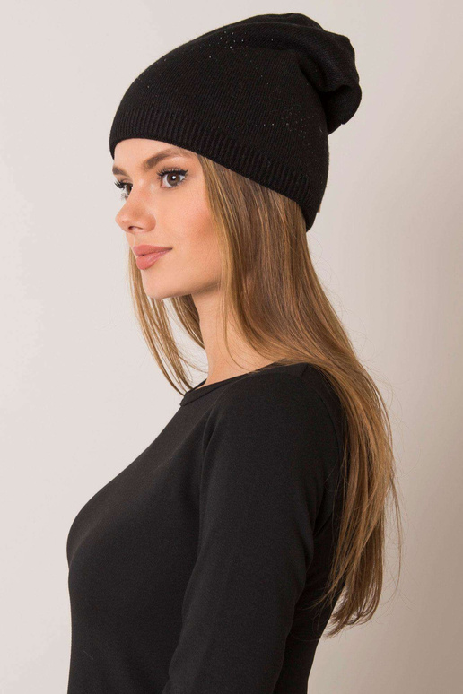 Juoda beanie RUE PARIS