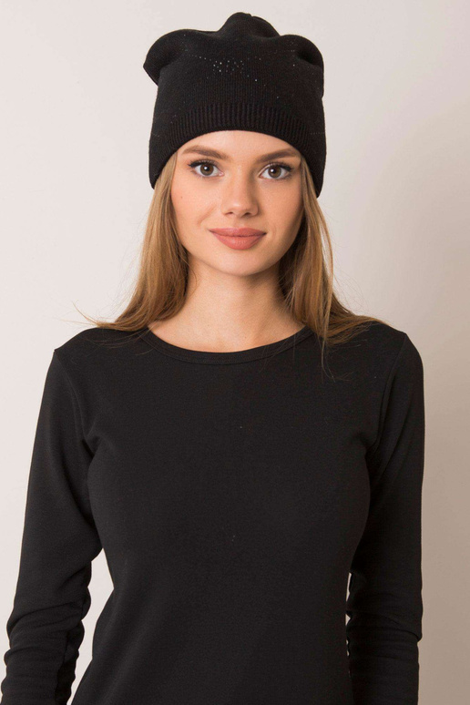 Juoda beanie RUE PARIS