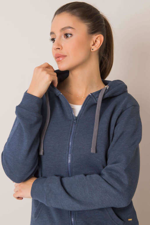 Tamsiai mėlynos spalvos megztinis... Tamsiai mėlynos spalvos megztinis...