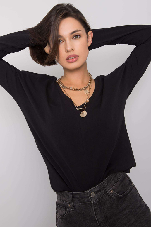 Juoda palaidinė Larisa