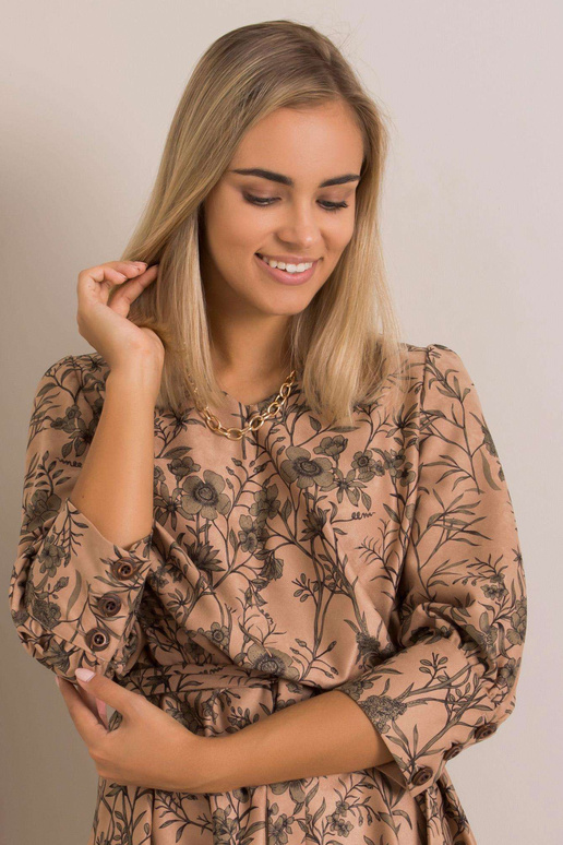 Smėlio ir žalios spalvos suknelė Alissia Smėlio ir žalios spalvos suknelė Alissia