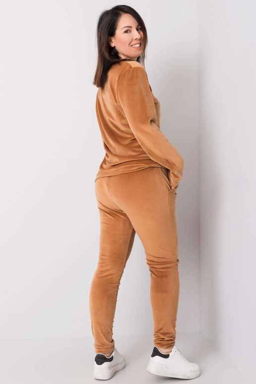 Camel velvet plius dydžio rinkinys... Camel velvet plius dydžio rinkinys...