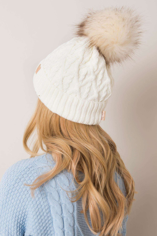 Kepurė JK-CZ-9.74 balkšvos spalvos