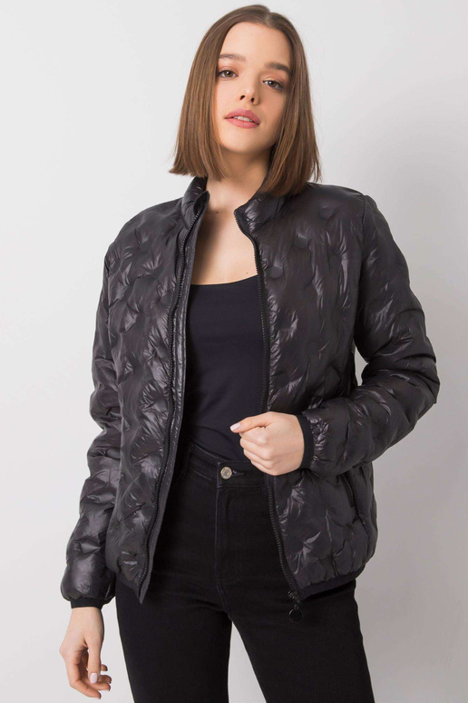 Juoda Aurora striukė