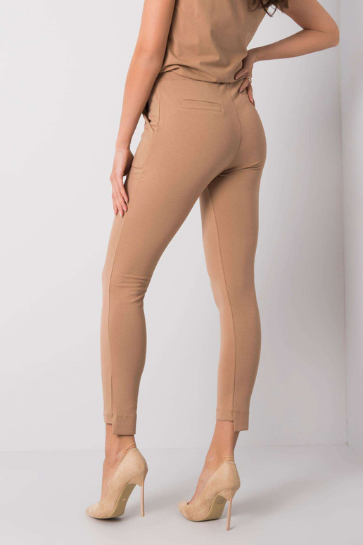 Kupranugarių kelnės Deborah