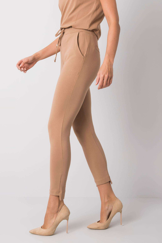 Kupranugarių kelnės Deborah