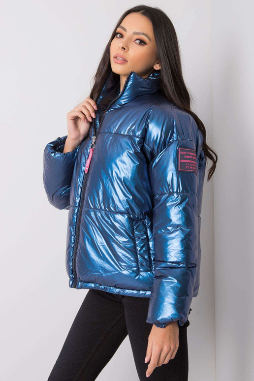 Aspen žemesnio lygio tamsiai mėlyna...