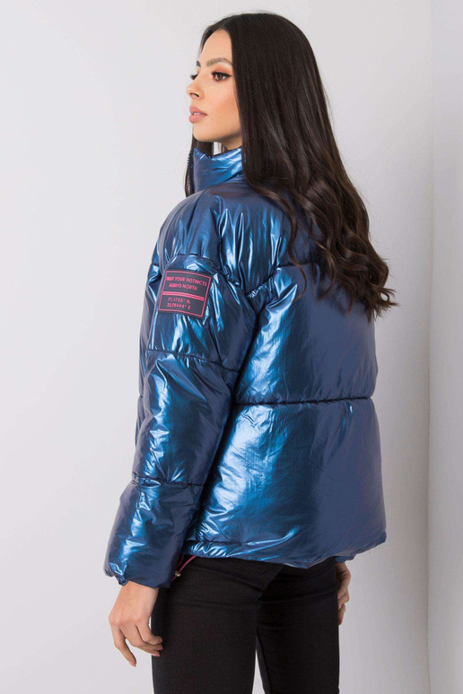 Aspen žemesnio lygio tamsiai mėlyna...