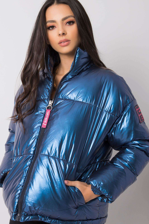 Aspen žemesnio lygio tamsiai mėlyna...