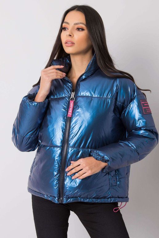 Aspen žemesnio lygio tamsiai mėlyna...