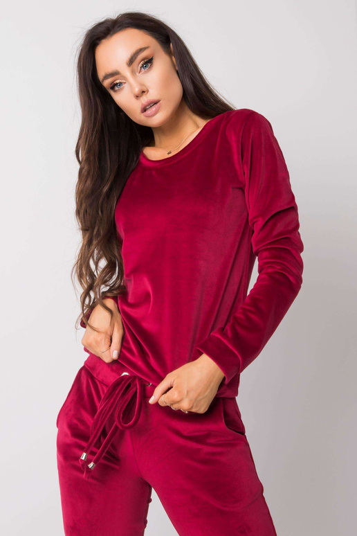 Bordo spalvos veliūrinis rinkinys...