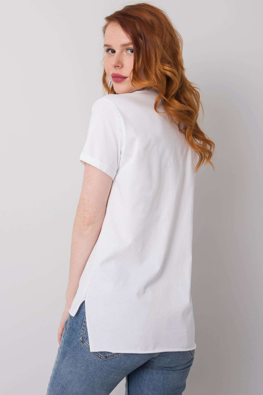 Balti marškinėliai su Erin aplikacijomis Balti marškinėliai su Erin aplikacijomis