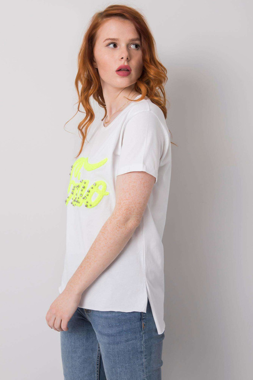 Balti marškinėliai su Erin aplikacijomis Balti marškinėliai su Erin aplikacijomis