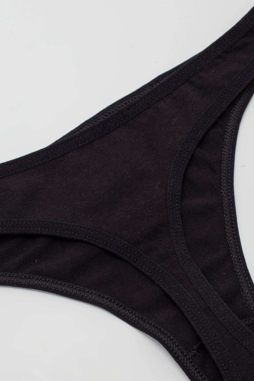 Juodos moteriškos stringai