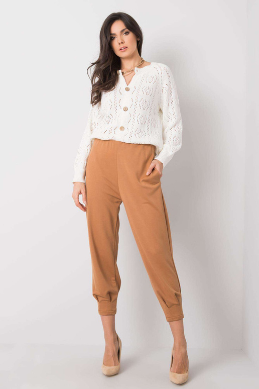 Kupranugarių sportinės kelnės Iria...