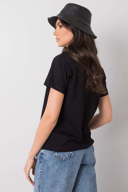 Juodi marškinėliai su Trissa raštu Juodi marškinėliai su Trissa raštu