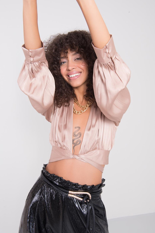 Smėlio spalvos satino palaidinė BSL