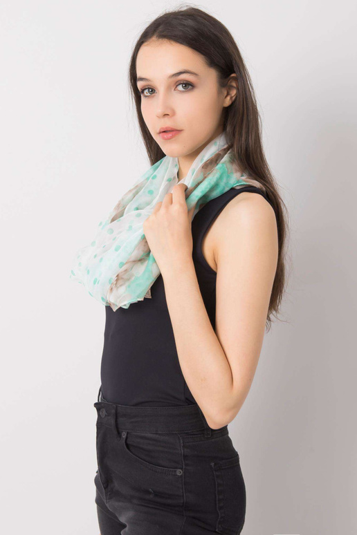 Žalia ir smėlio skara su raštais