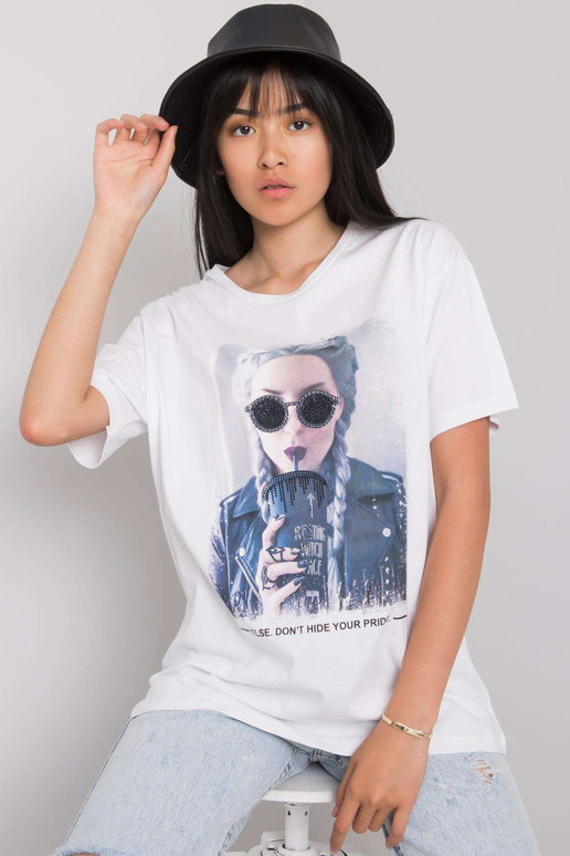 Balti marškinėliai su „Kemmy“ raštu