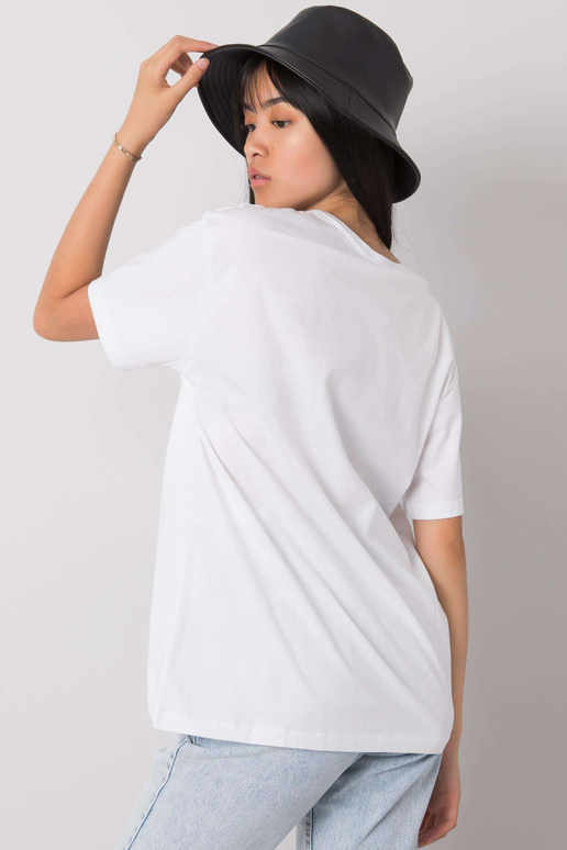 Balti marškinėliai su „Kemmy“ raštu