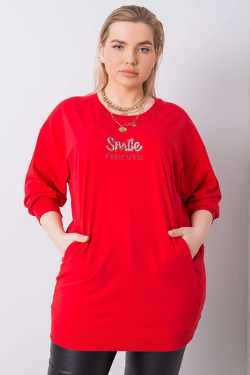 Raudona plius dydžio...