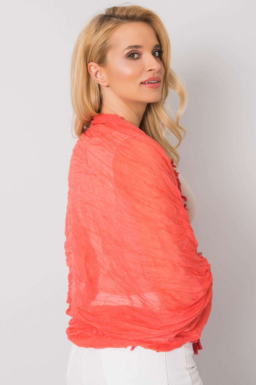 Koralinis šalikas su kutais