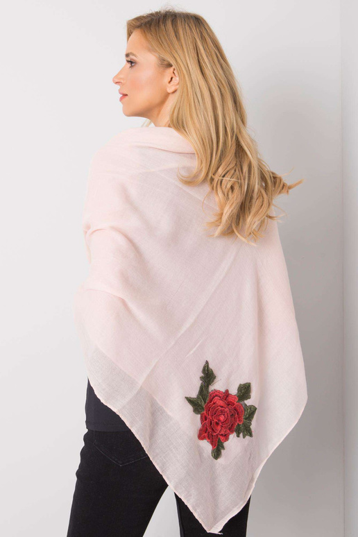 Šviesiai rožinis pledas su gėlių...