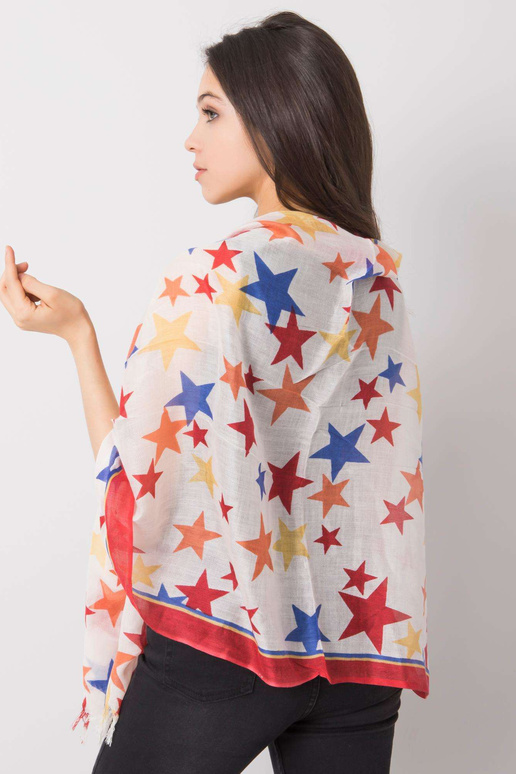 Raudonas šalikas su žvaigždučių raštu