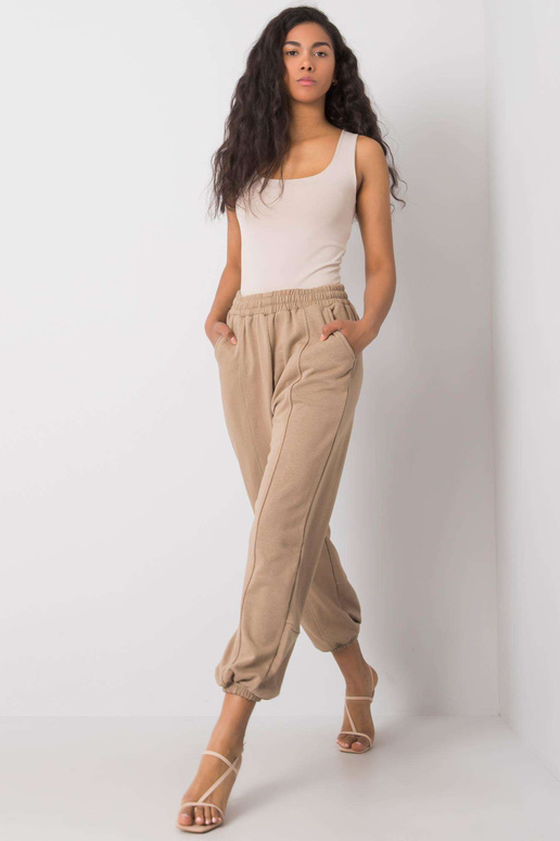 Tamsiai smėlio spalvos sportinės...