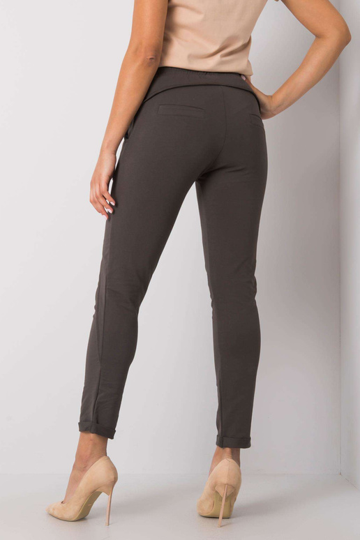 Tamsios chaki spalvos Hadley...