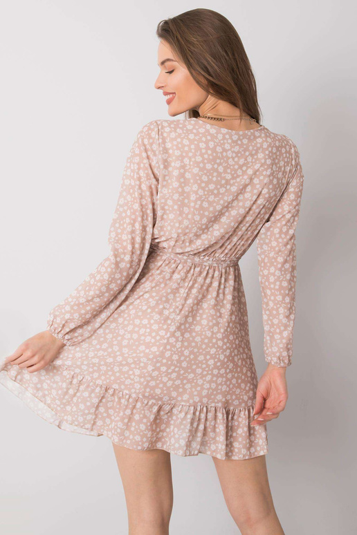 Smėlio spalvos suknelė su raukiniais... Smėlio spalvos suknelė su raukiniais...