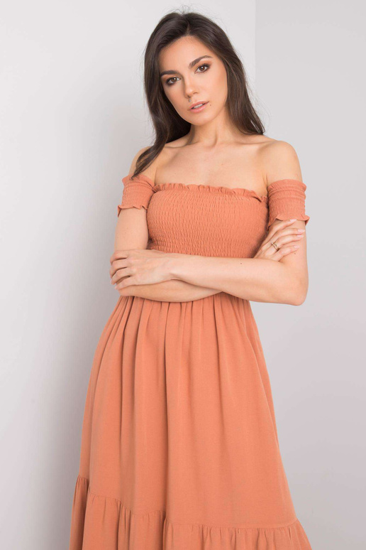 Oranžinė suknelė su raukiniais...