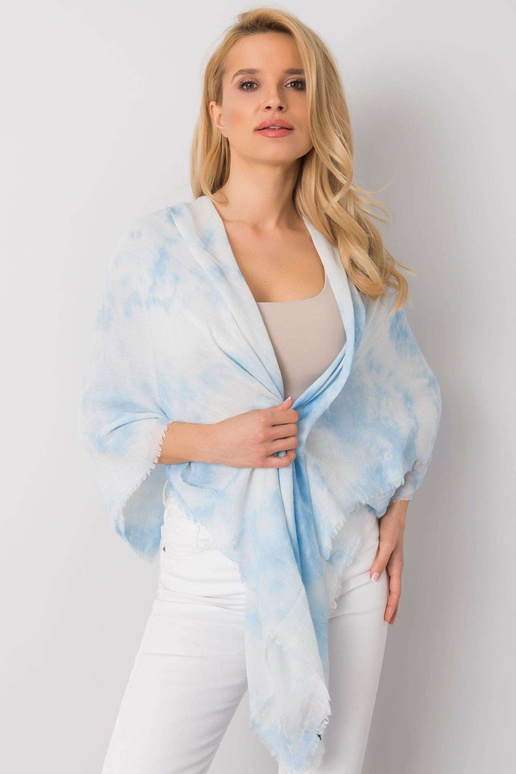 Šviesiai mėlynas pledas su juostelėmis