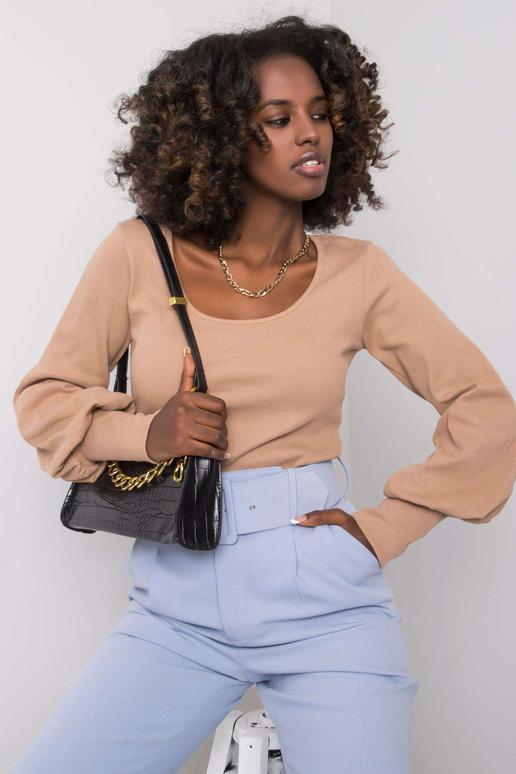 Tamsiai smėlio spalvos laisvalaikio...