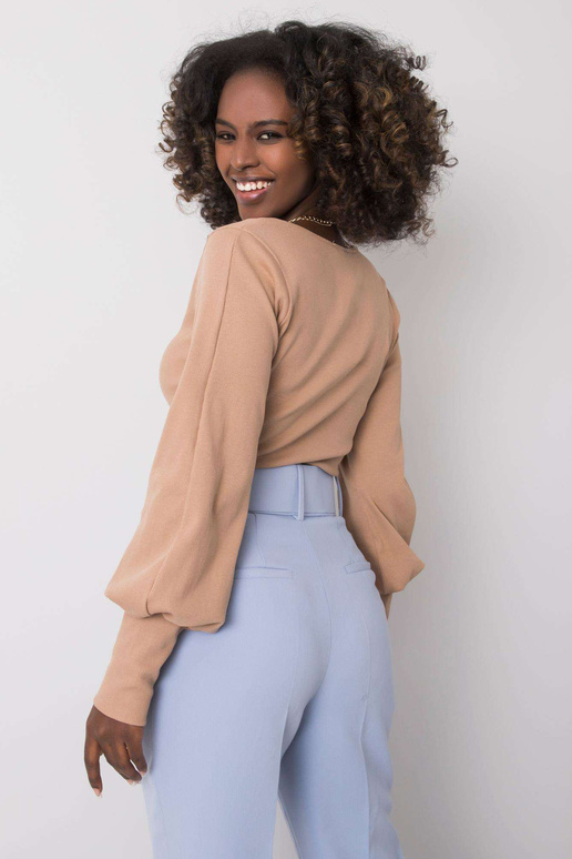 Tamsiai smėlio spalvos laisvalaikio...