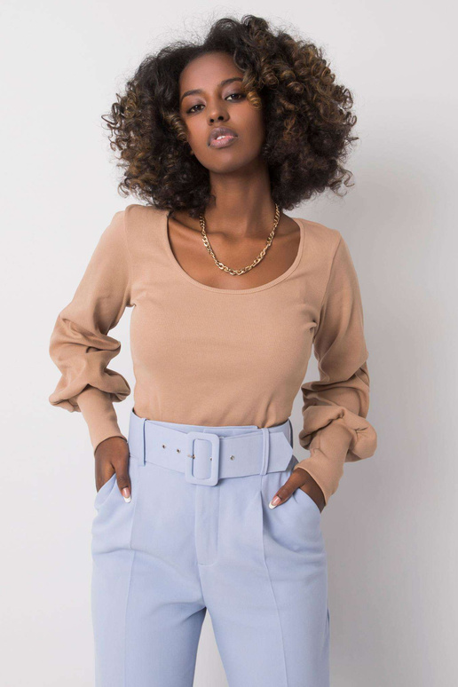 Tamsiai smėlio spalvos laisvalaikio...