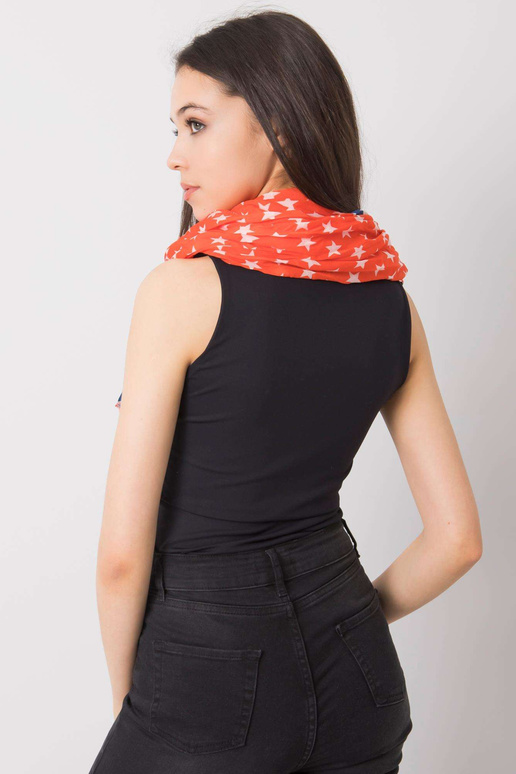 Raudonos ir tamsiai mėlynos spalvos...