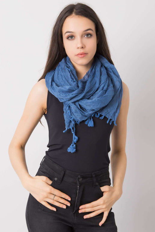 Tamsiai mėlynas šalikas su kutais