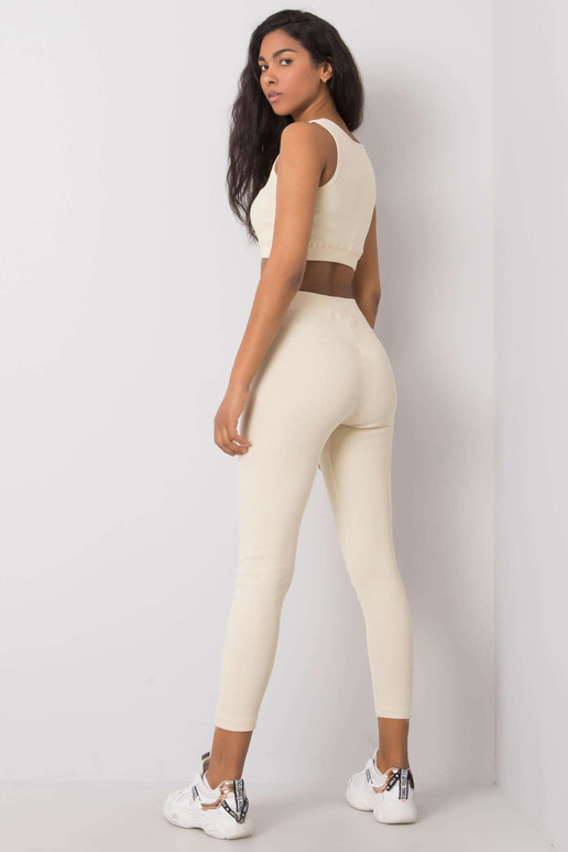 Smėlio spalvos sportinis rinkinys Sue... Smėlio spalvos sportinis rinkinys Sue...