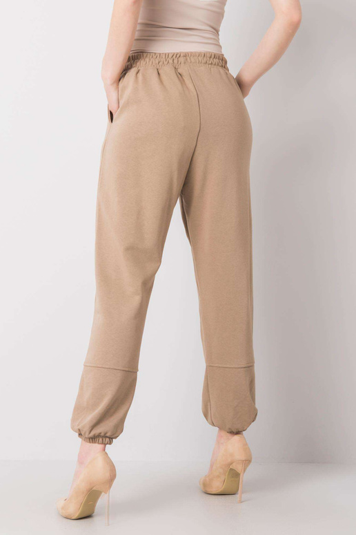 Tamsiai smėlio spalvos Richelle...