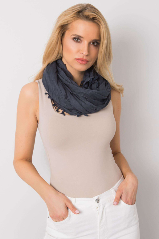 Tamsiai mėlynas šalikas su kutais