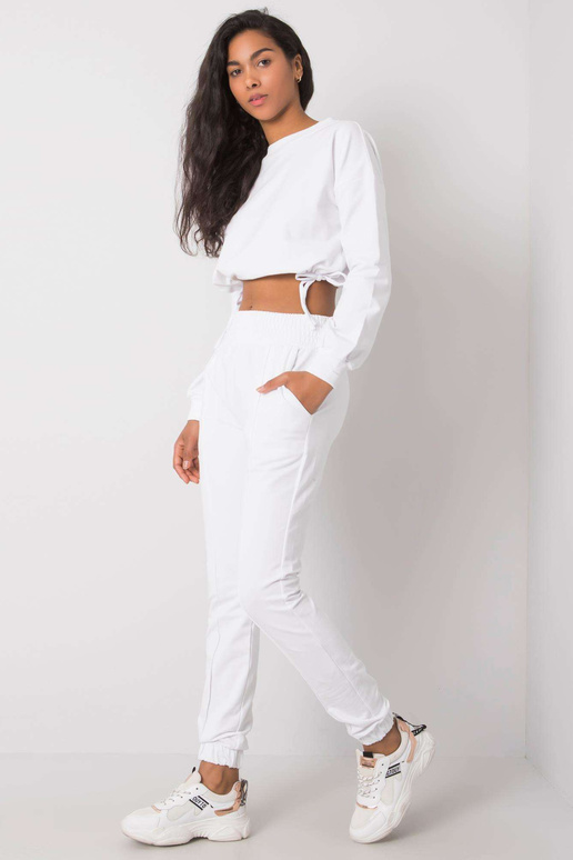 Baltas laisvalaikio komplektas Laila... Baltas laisvalaikio komplektas Laila...