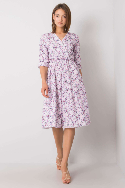 Ryškiai violetinė gėlių suknelė...