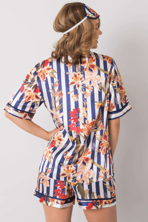 Baltos ir tamsiai mėlynos spalvos...