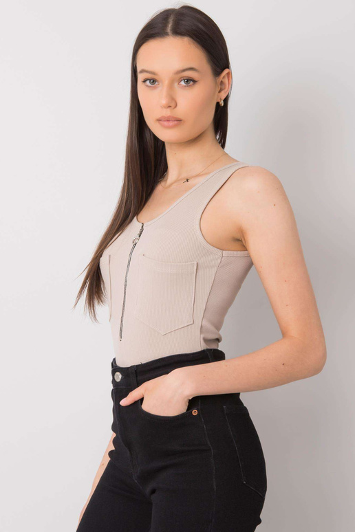 Smėlio spalvos viršus su kišenėmis...