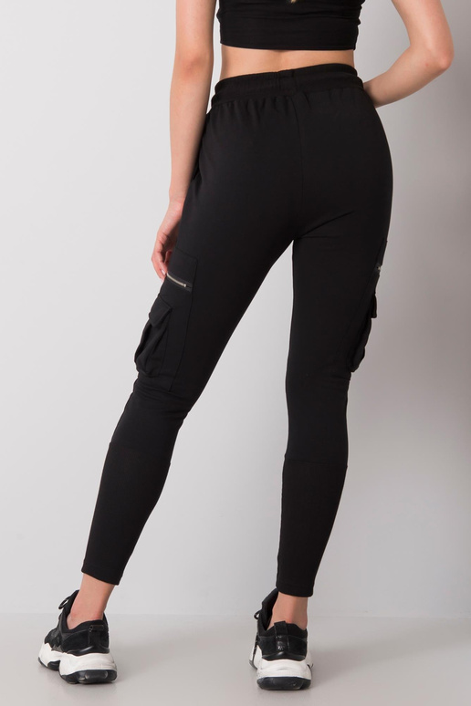 Hemmy juodos sportinės kelnės