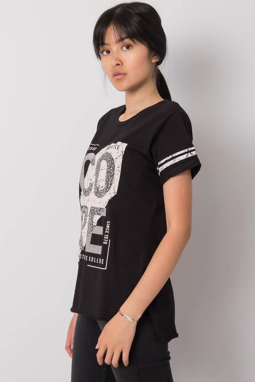 Juodi marškinėliai su gintaro raštu