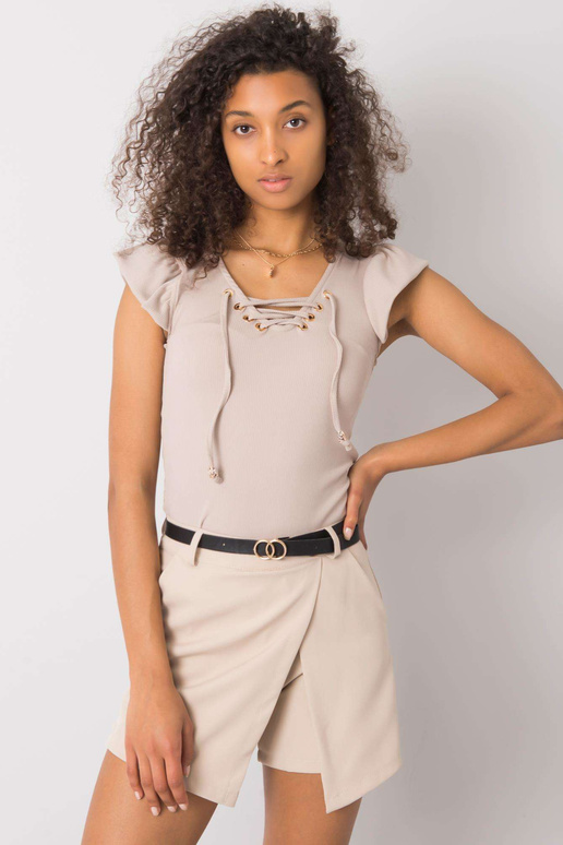 Smėlio spalvos palaidinė su Waverly... Smėlio spalvos palaidinė su Waverly...