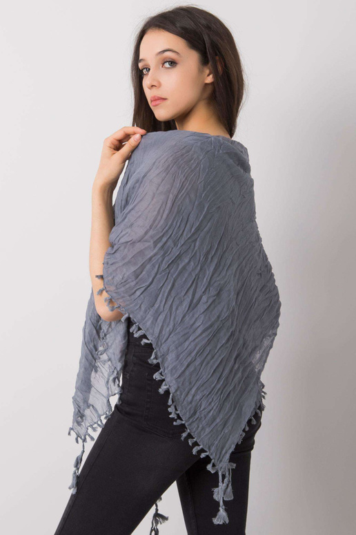 Pilka skara su kutais